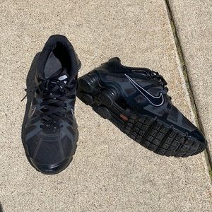 Nike Men’s Shox Roadsters